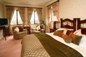 Two Night Hotel Break with Gourmet Meal at Tyrsquon Rhos Hotel
